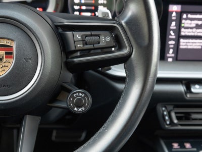 2020 Porsche 911 Carrera