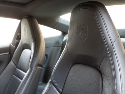 2020 Porsche 911 Carrera