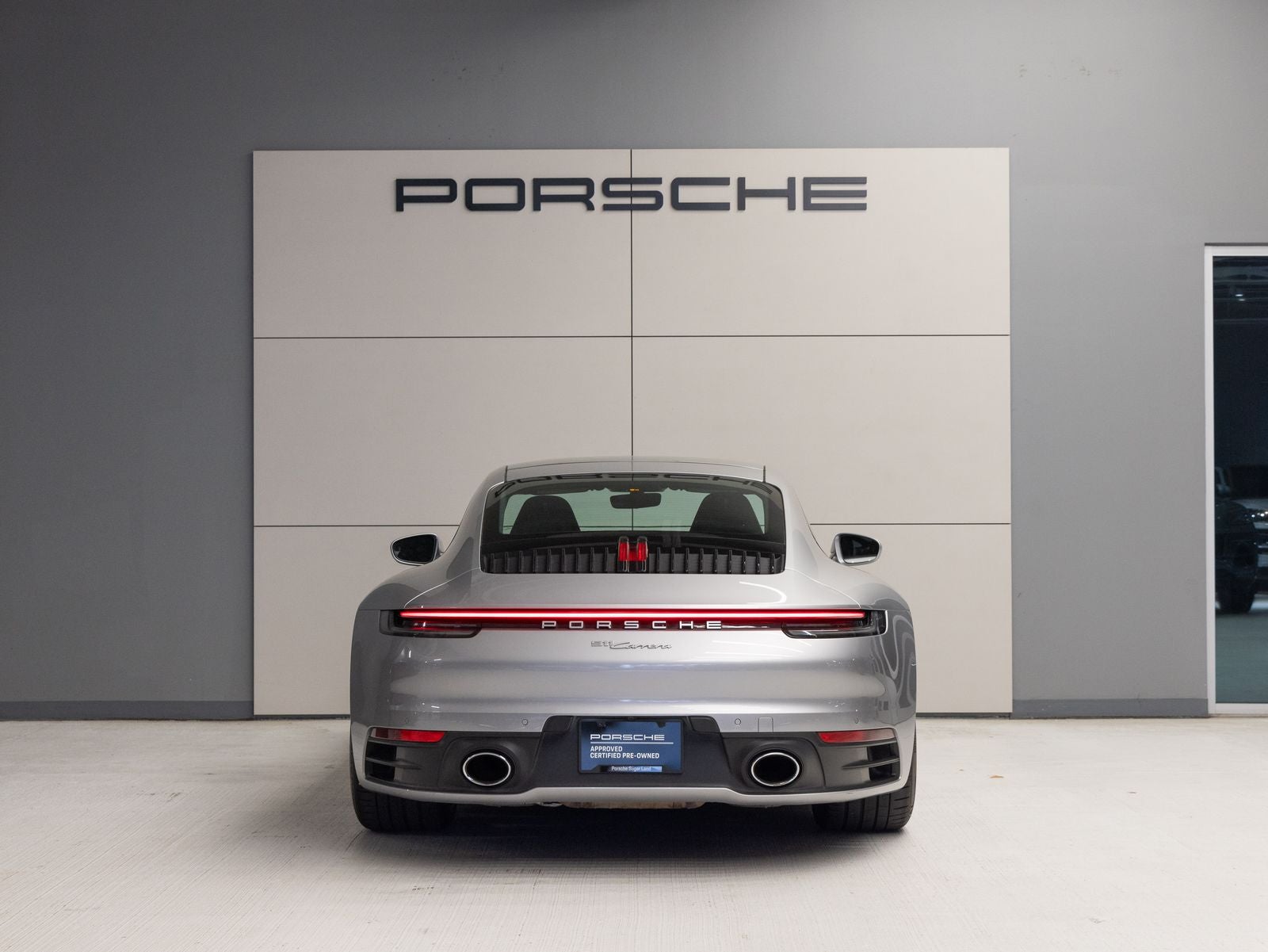 2020 Porsche 911 Carrera