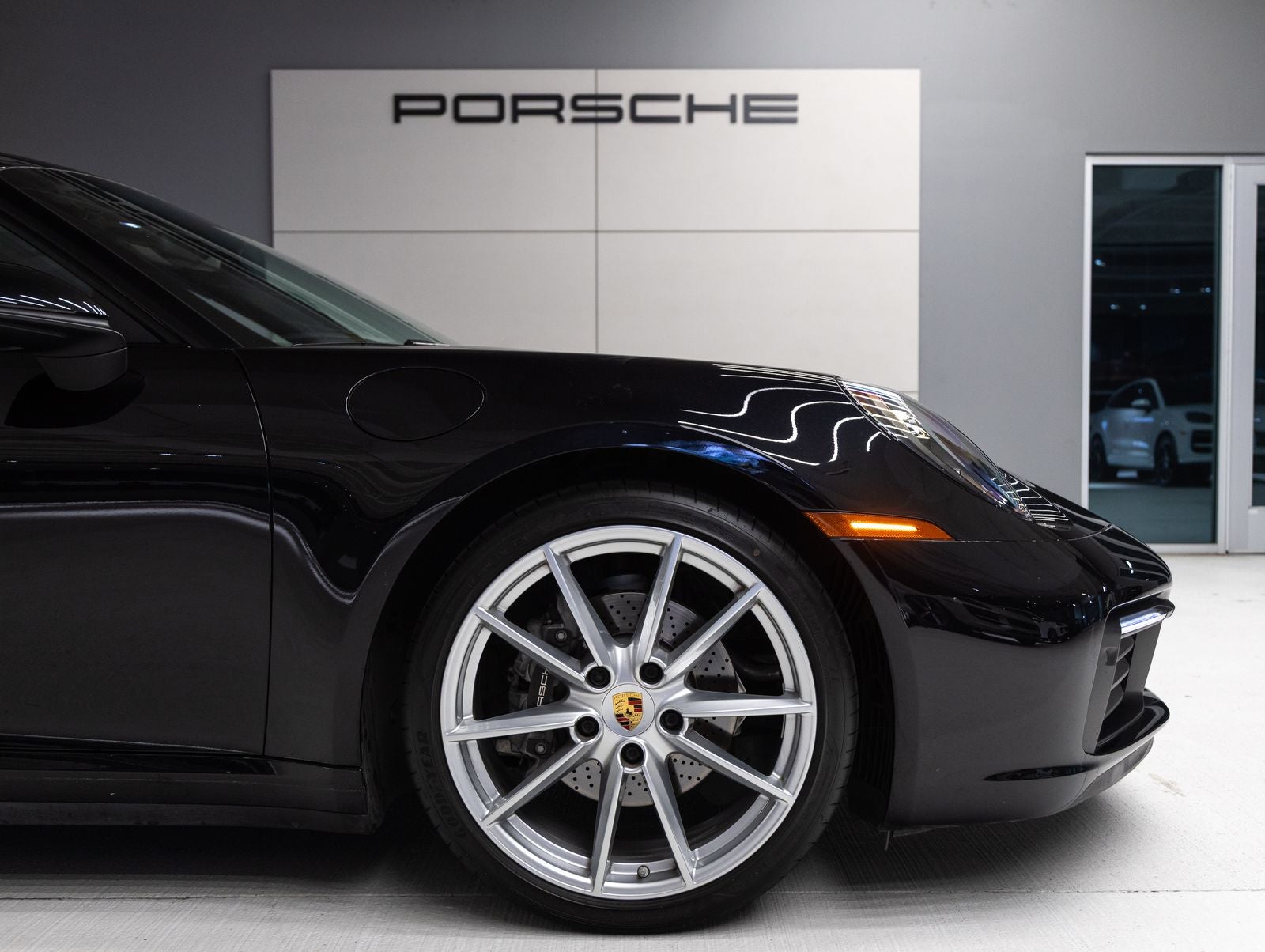 2020 Porsche 911 Carrera