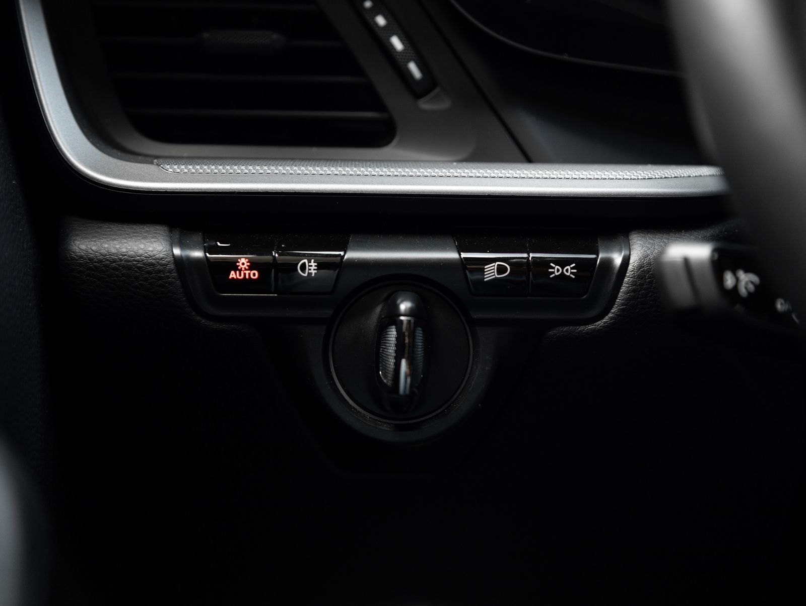 2020 Porsche 911 Carrera