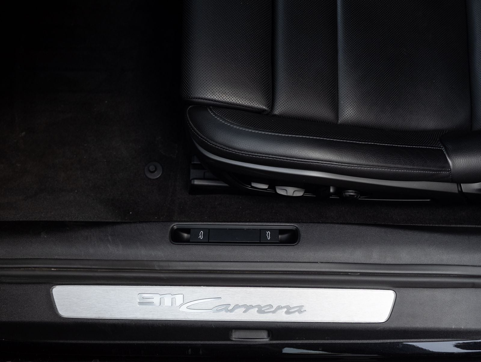 2020 Porsche 911 Carrera