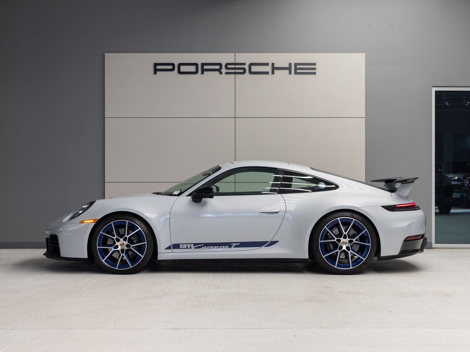 2025 Porsche 911 Carrera T