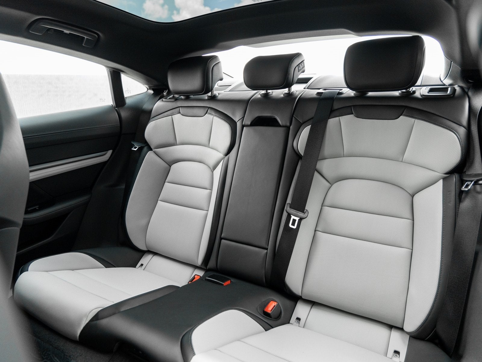 2025 Porsche Taycan Taycan