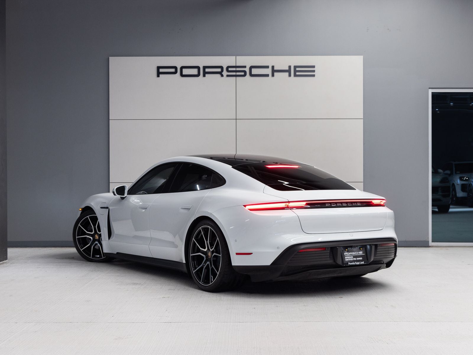 2025 Porsche Taycan Taycan