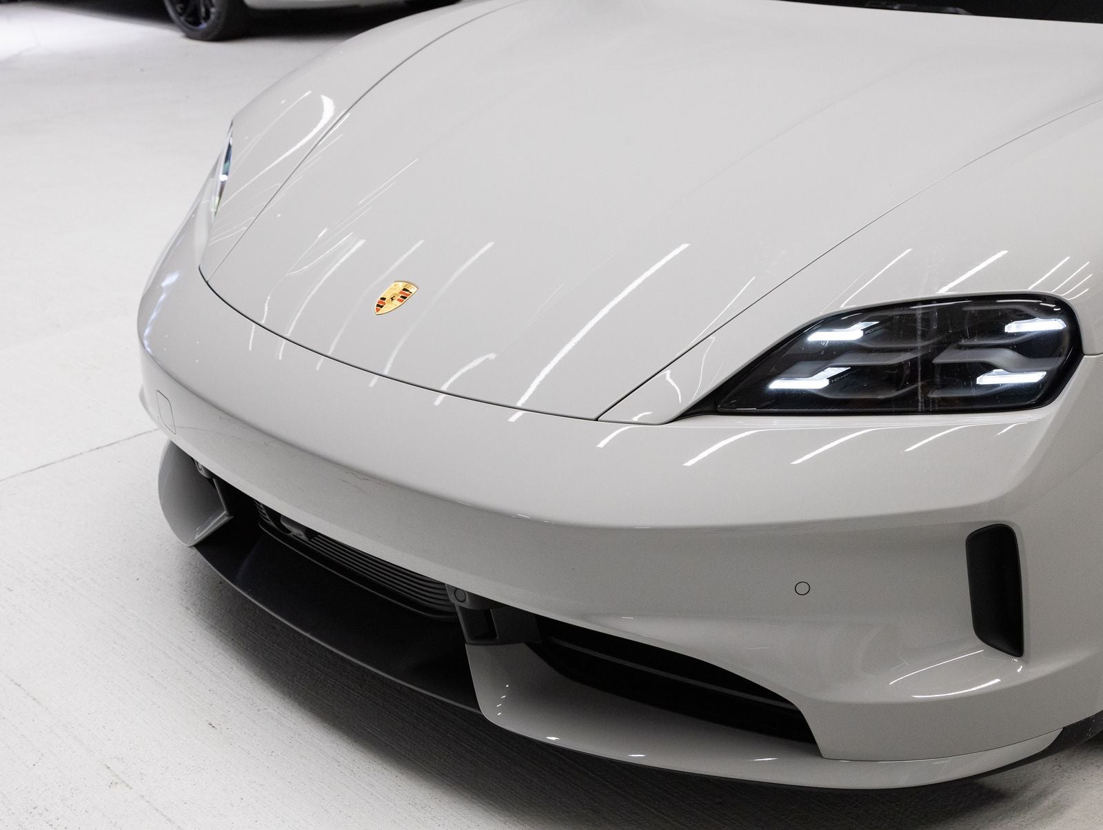2026 Porsche Taycan 4 Black Edition