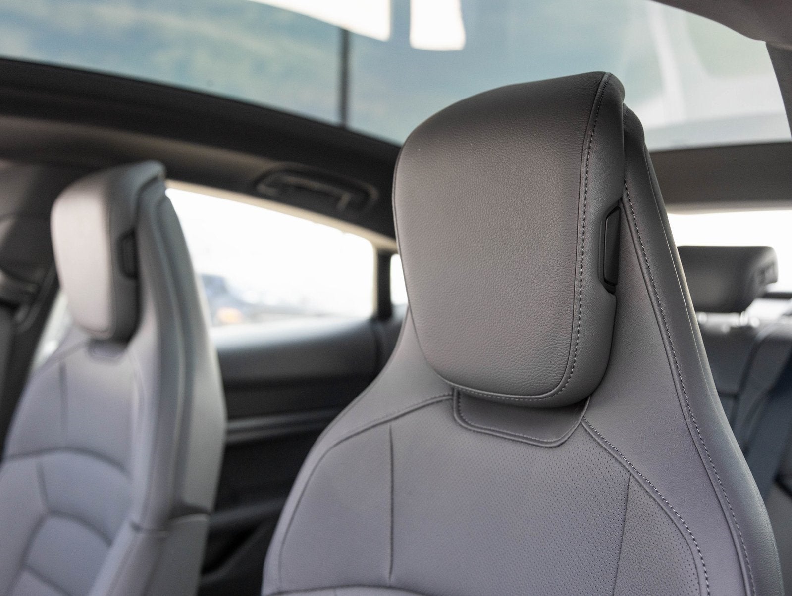 2025 Porsche Taycan Taycan 4