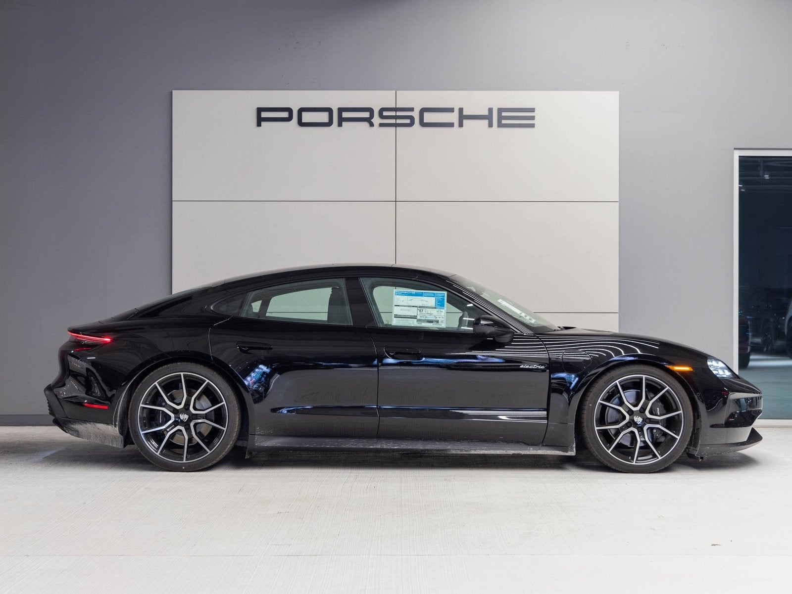 2025 Porsche Taycan Taycan 4