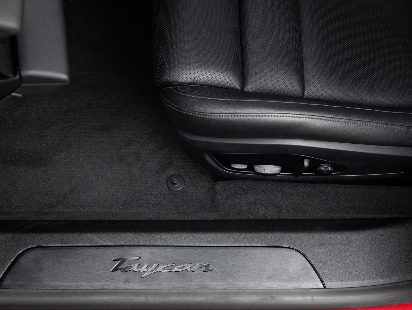 2025 Porsche Taycan RWD