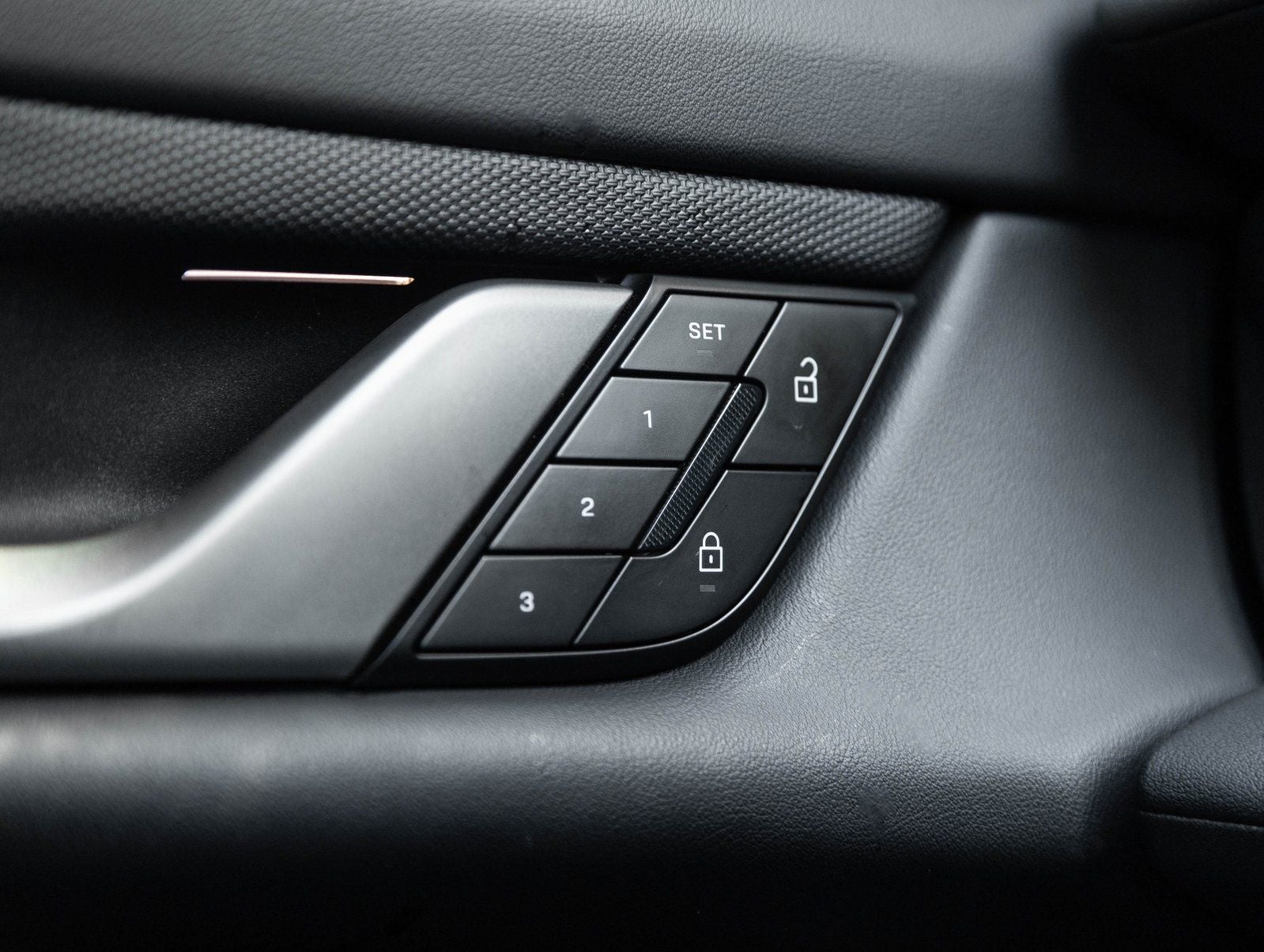 2025 Porsche Taycan Taycan