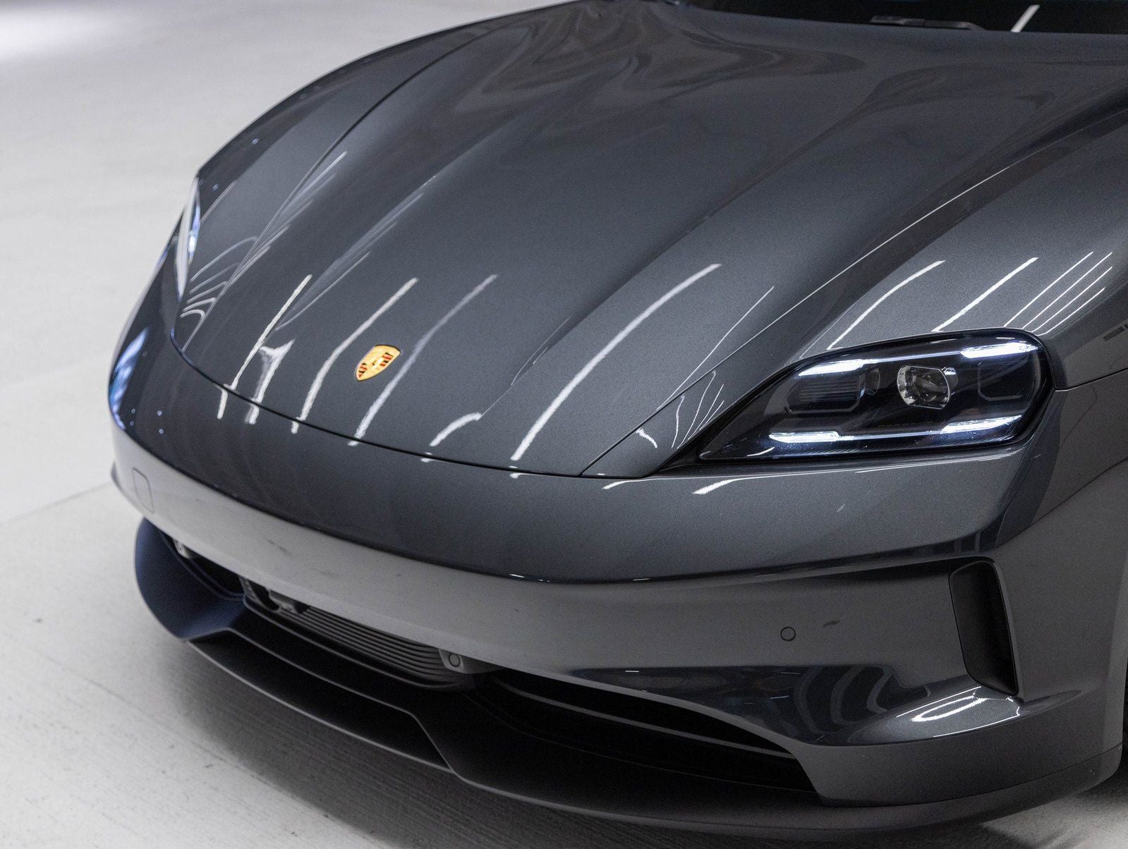 2025 Porsche Taycan Taycan