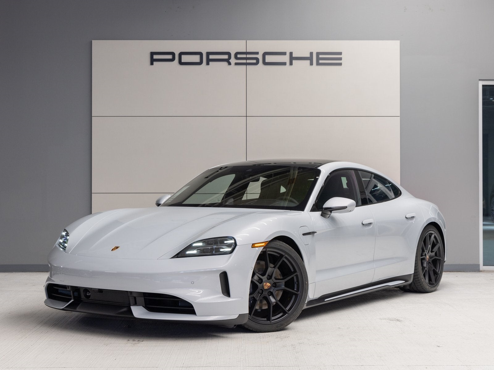 2025 Porsche Taycan Taycan