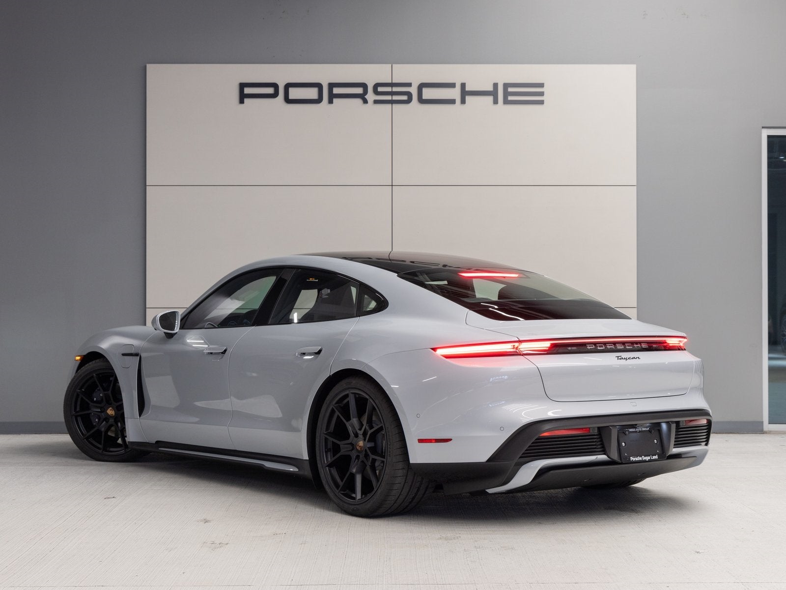 2025 Porsche Taycan Taycan