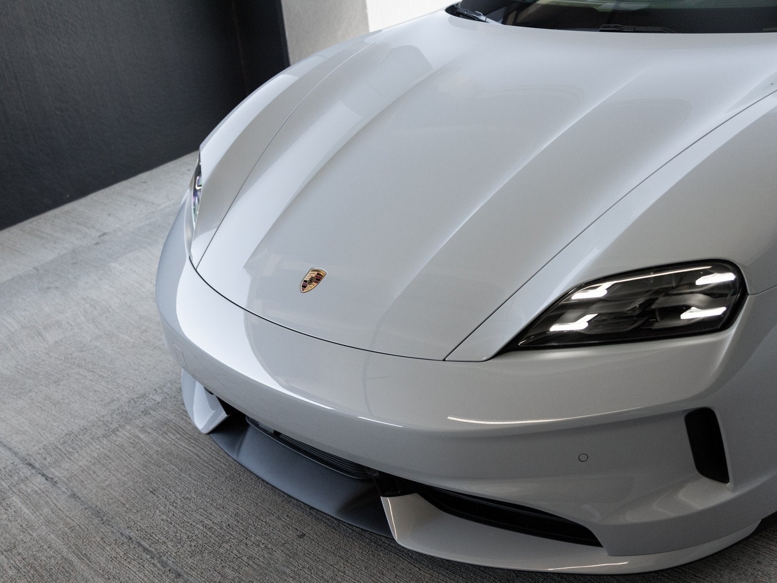 2025 Porsche Taycan Taycan