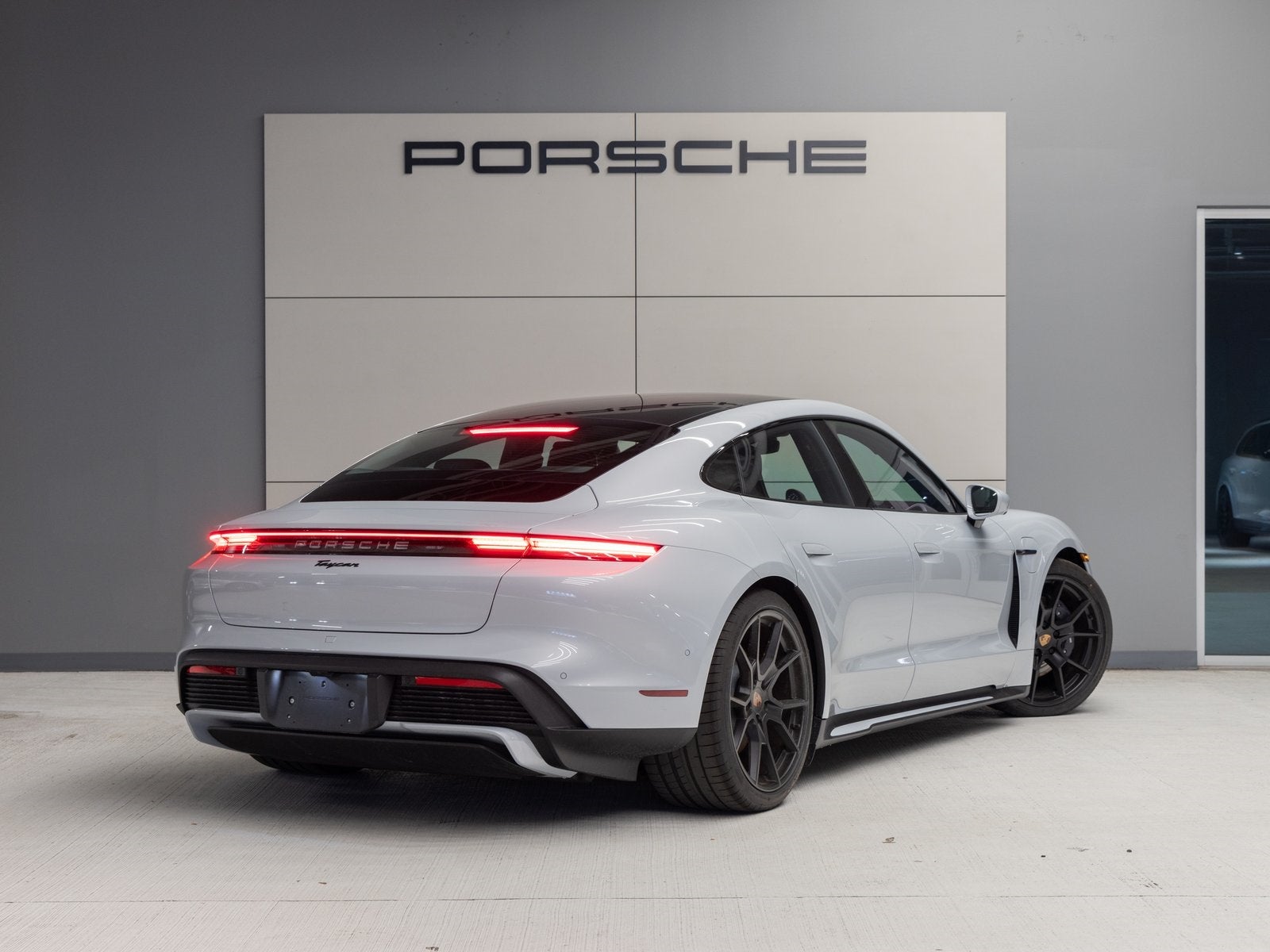 2025 Porsche Taycan Taycan