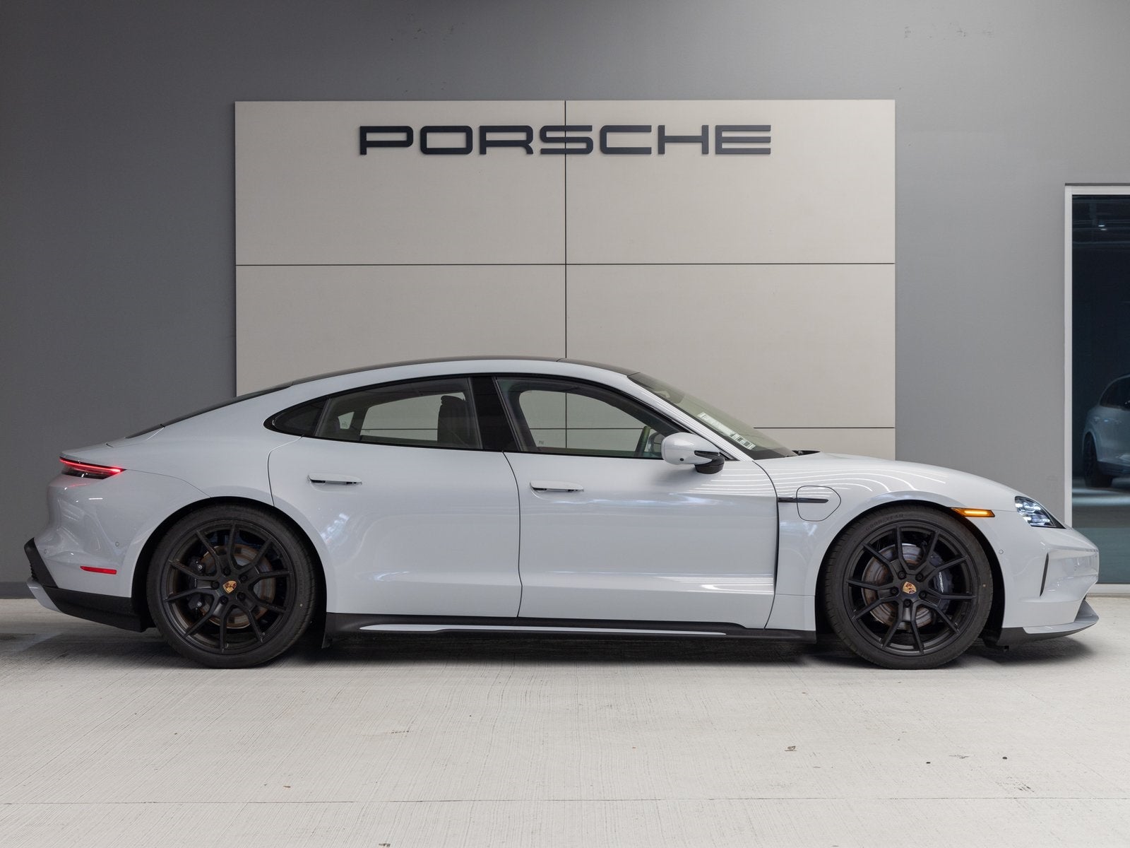 2025 Porsche Taycan Taycan