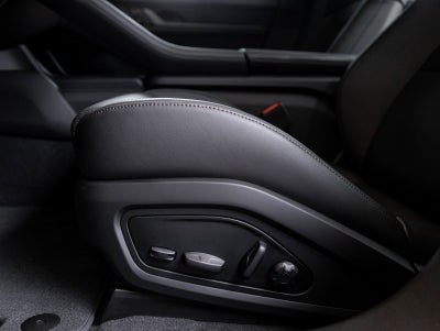 2025 Porsche Taycan Taycan 4