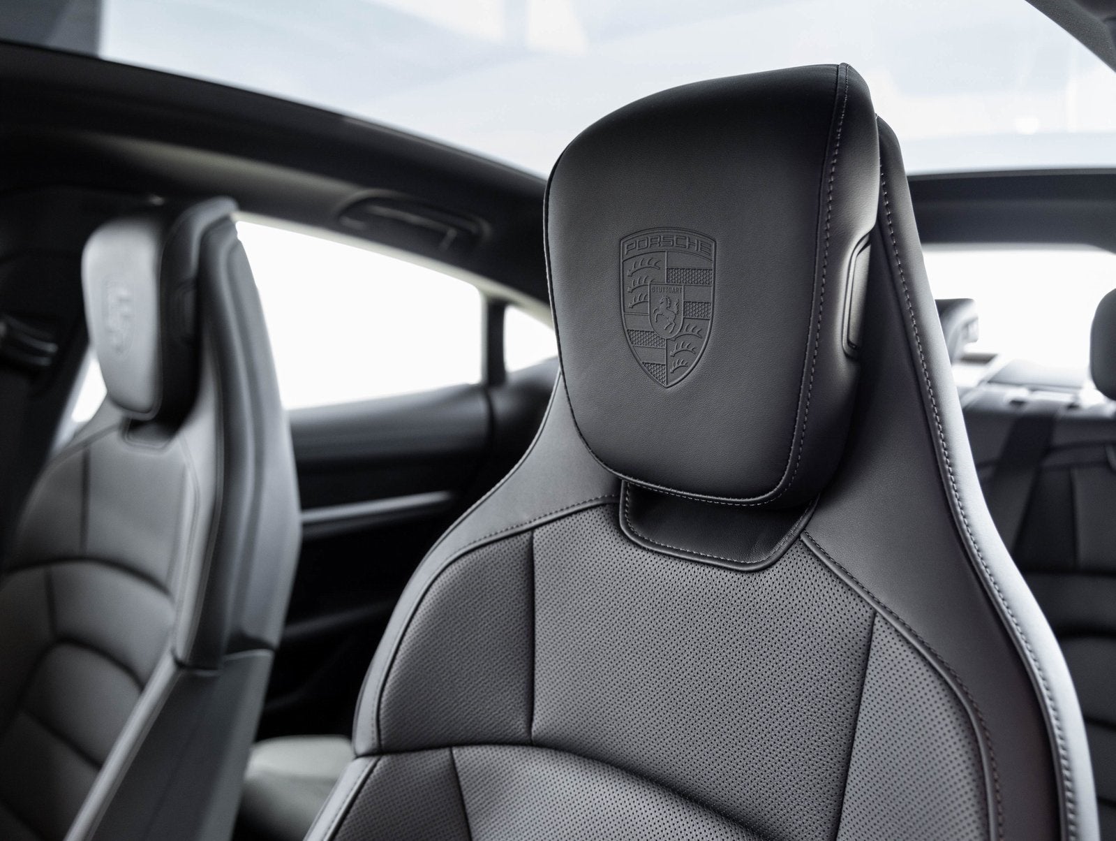 2025 Porsche Taycan Taycan 4