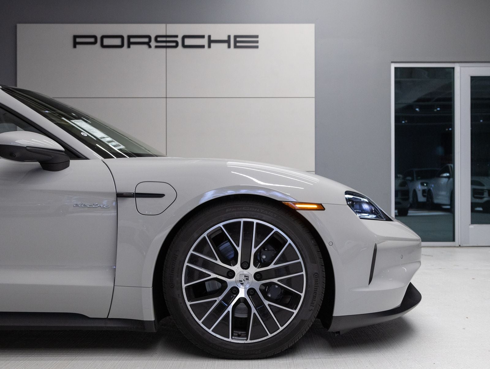 2026 Porsche Taycan 4
