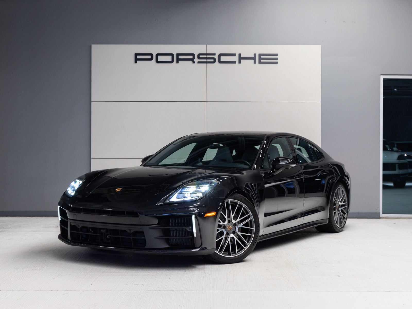 2024 Porsche Panamera 4