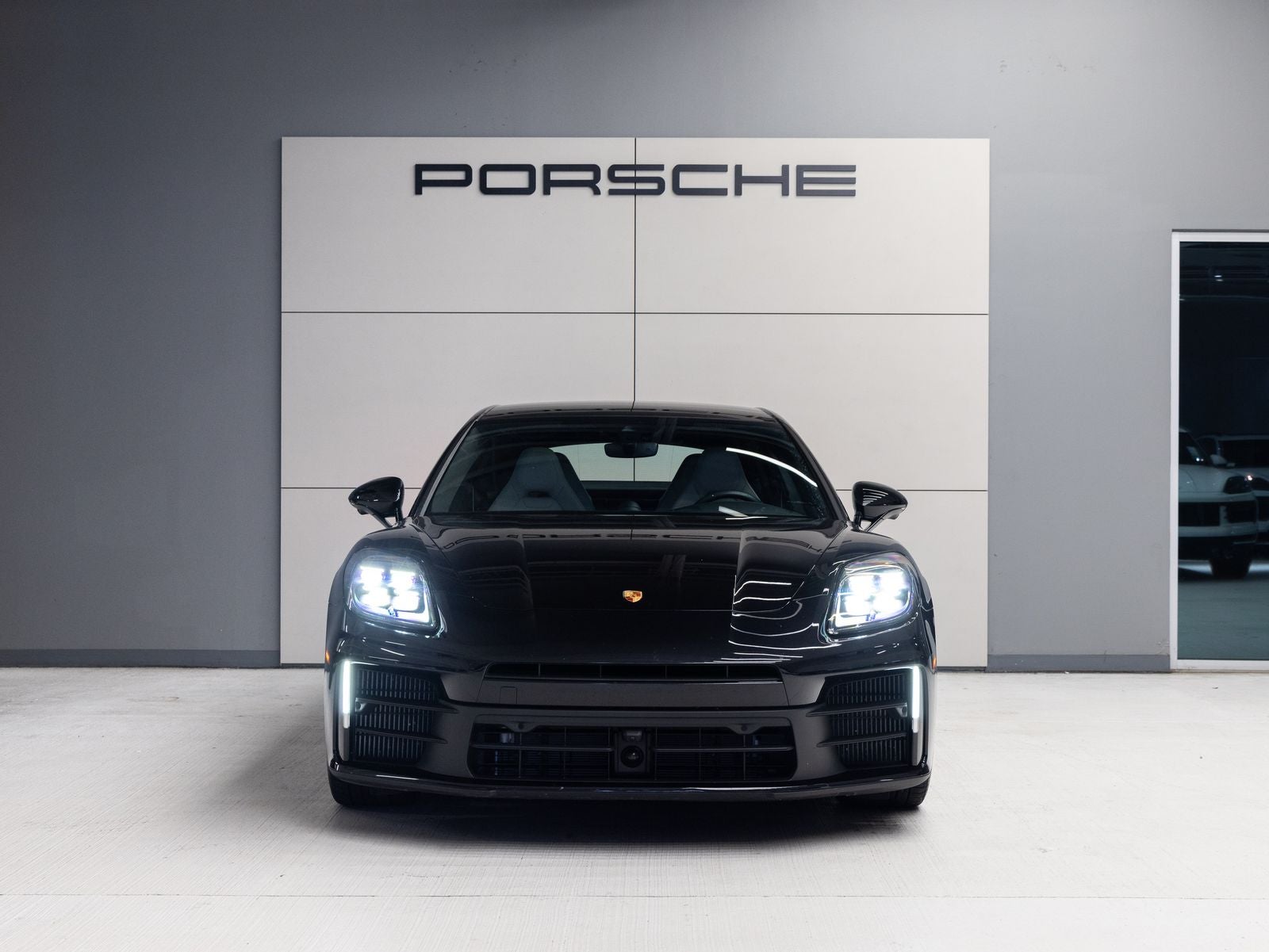 2024 Porsche Panamera 4