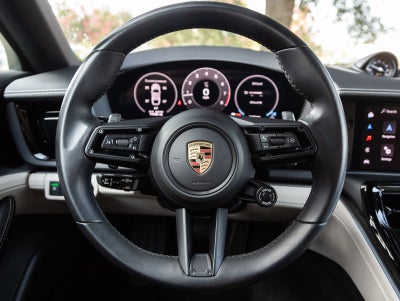 2024 Porsche Panamera 4