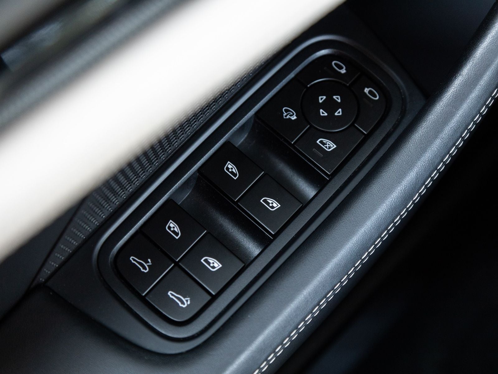 2024 Porsche Panamera 4