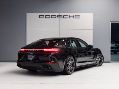 2024 Porsche Panamera 4