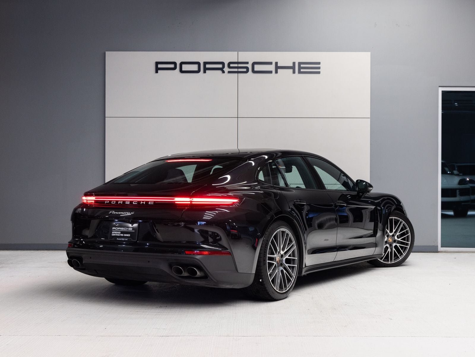 2024 Porsche Panamera 4