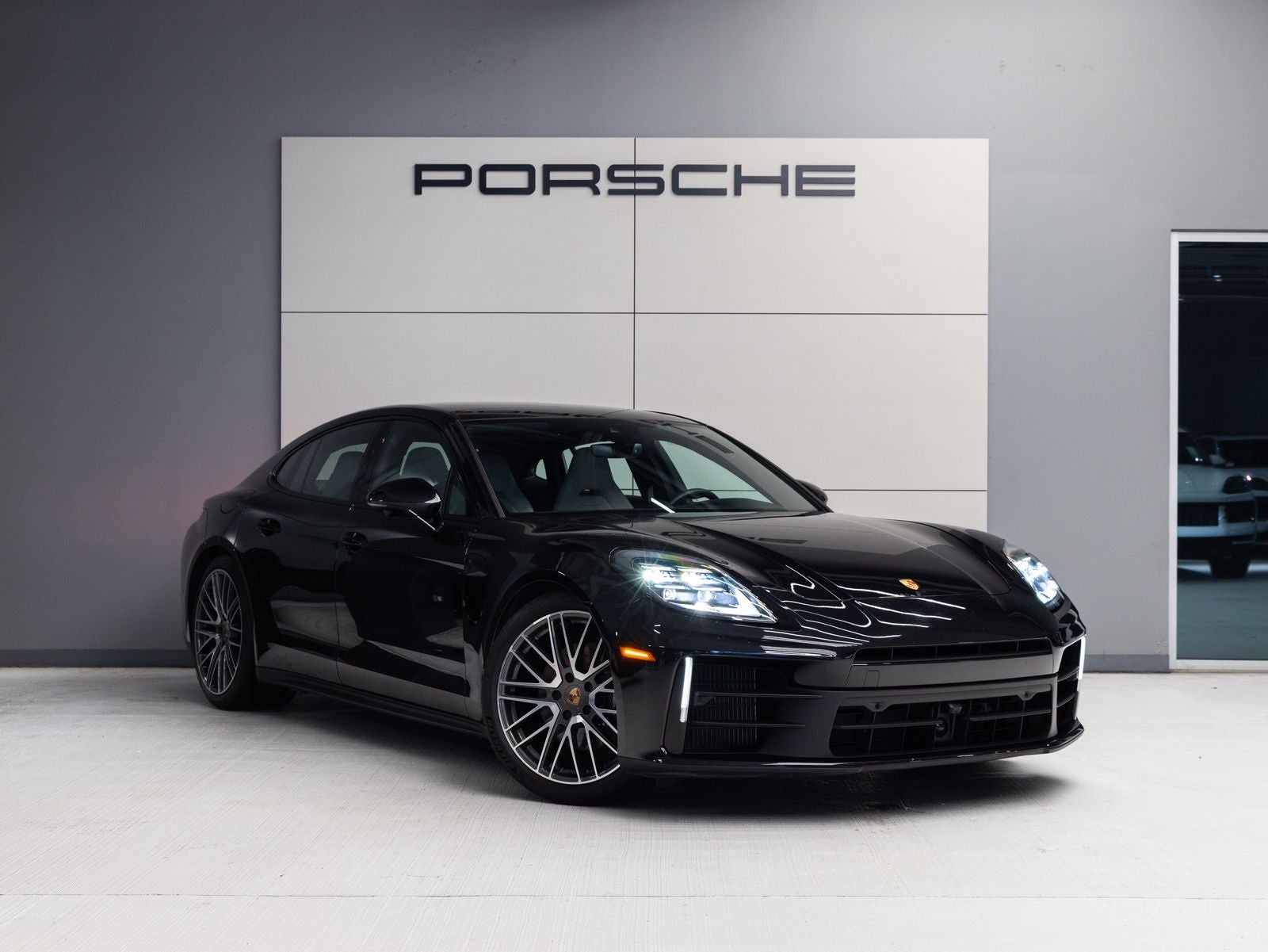 2024 Porsche Panamera 4