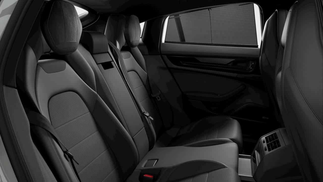 2026 Porsche Panamera 4