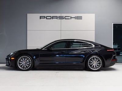 2025 Porsche Panamera RWD