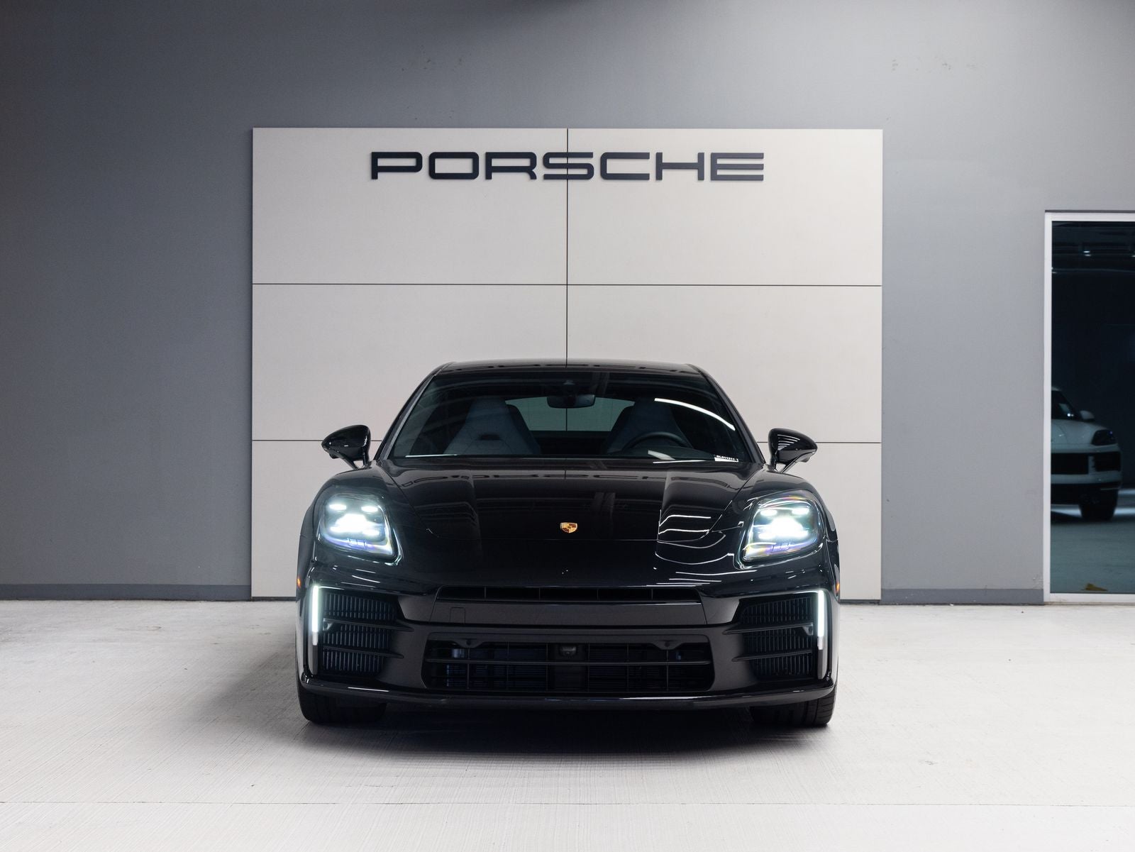 2025 Porsche Panamera RWD