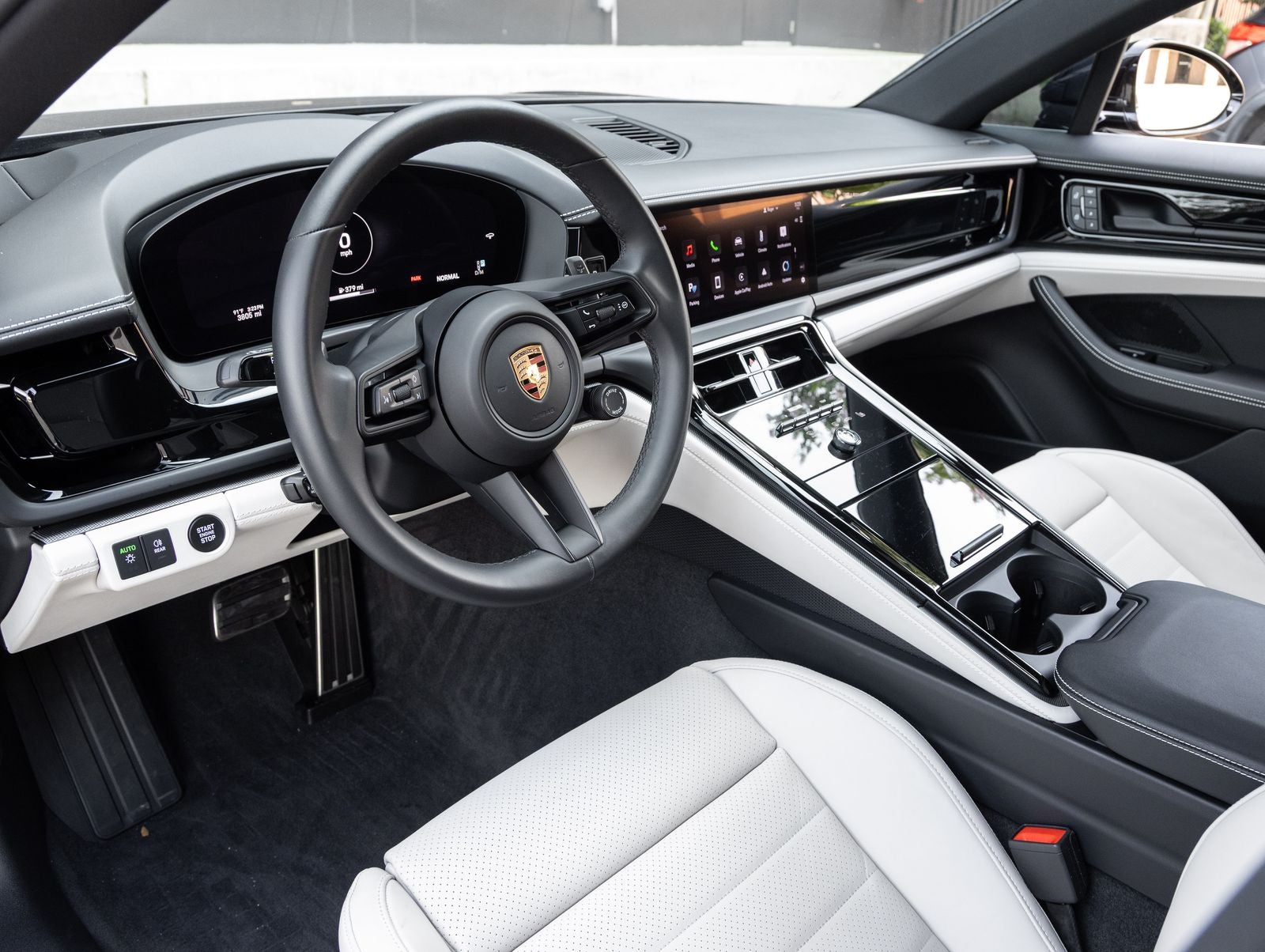 2025 Porsche Panamera RWD