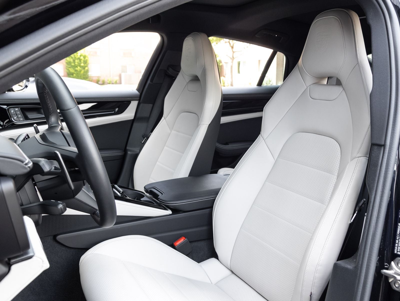 2025 Porsche Panamera RWD