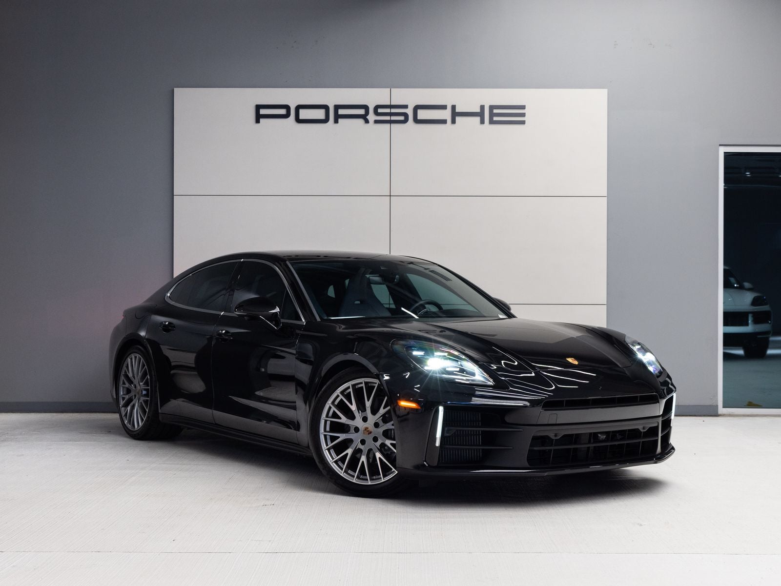 2025 Porsche Panamera RWD