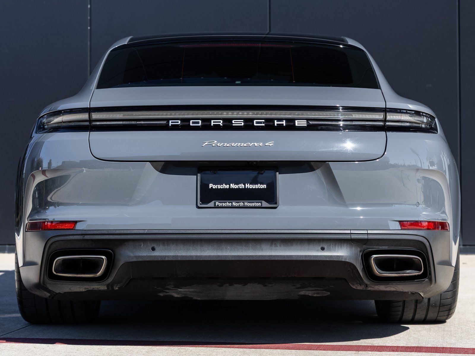 2025 Porsche Panamera 4