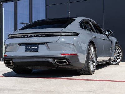 2025 Porsche Panamera 4