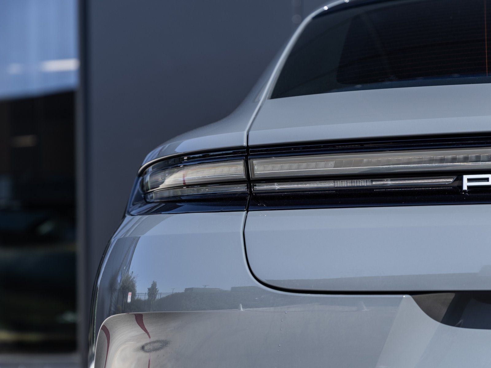 2025 Porsche Panamera 4