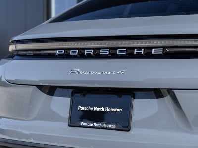 2025 Porsche Panamera 4