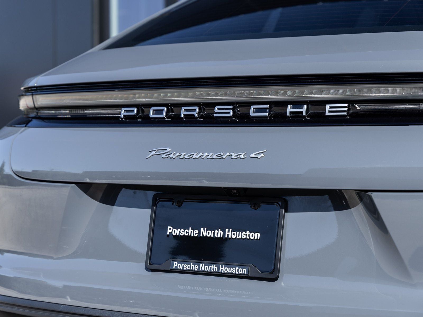 2025 Porsche Panamera 4