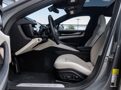 2025 Porsche Panamera 4