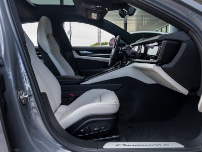 2025 Porsche Panamera 4