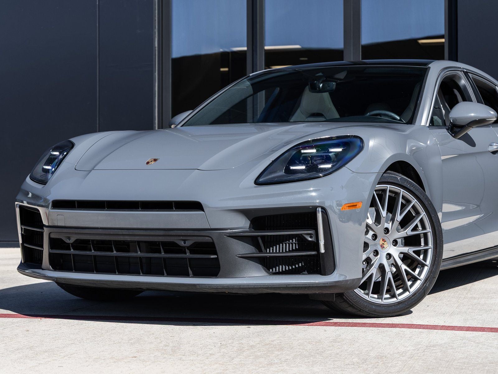 2025 Porsche Panamera 4