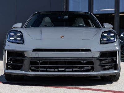 2025 Porsche Panamera 4