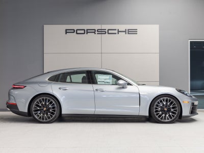 2025 Porsche Panamera Panamera 4
