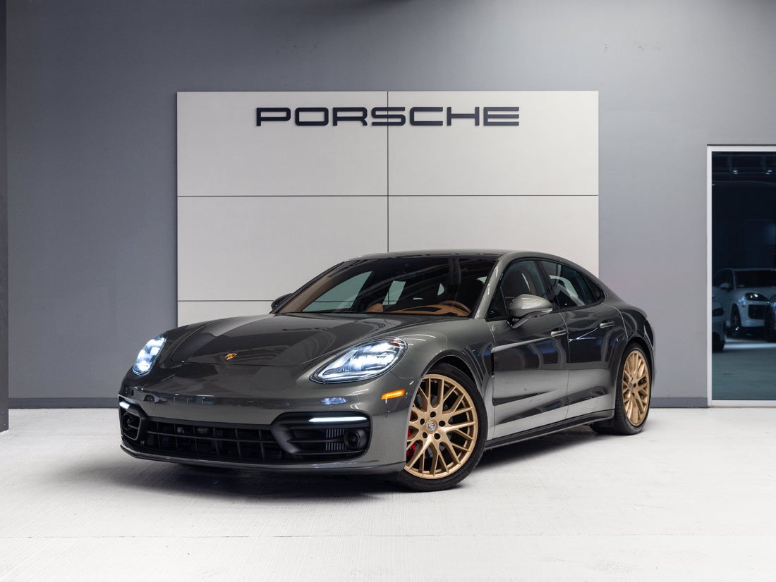 2023 Porsche Panamera 4S — photo 1 of 34
