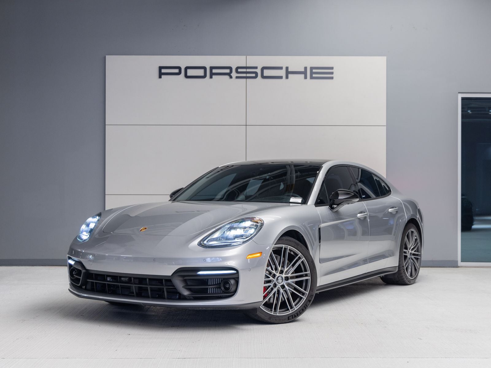 2023 Porsche Panamera 4S