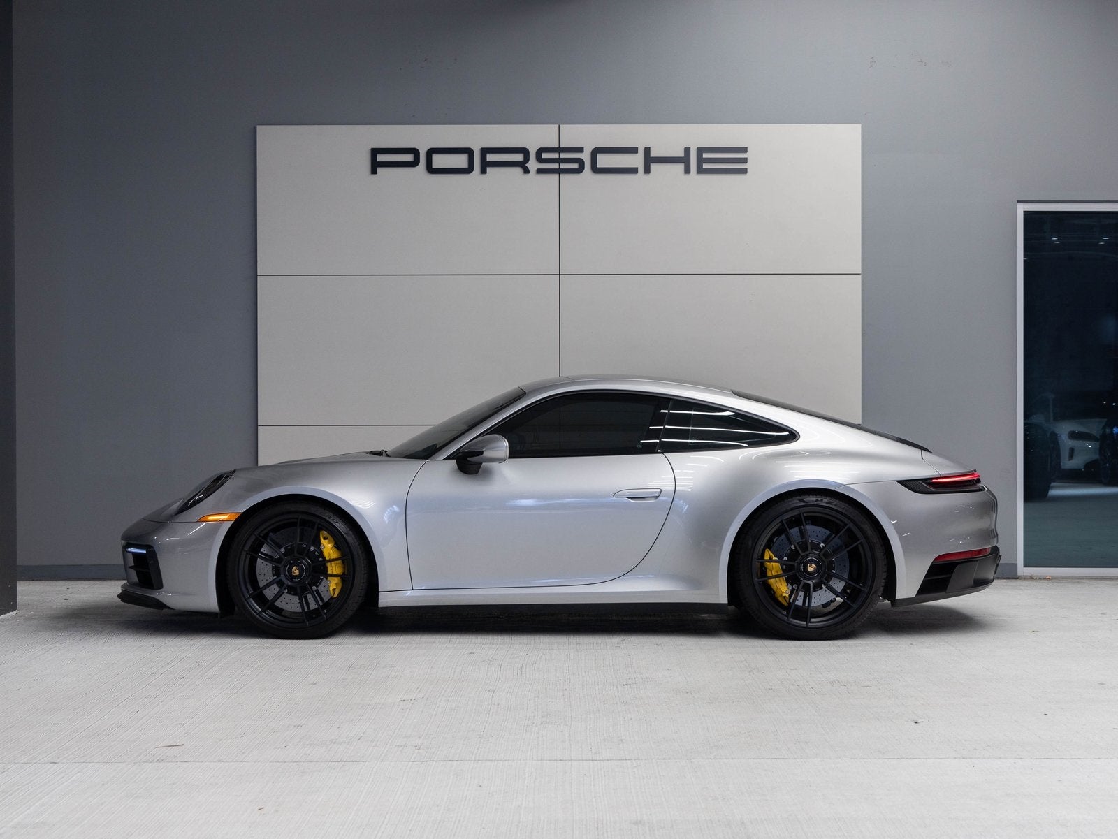 2024 Porsche 911 911 Carrera GTS (MY24)