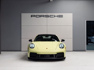 2025 Porsche 911 Carrera 4 GTS